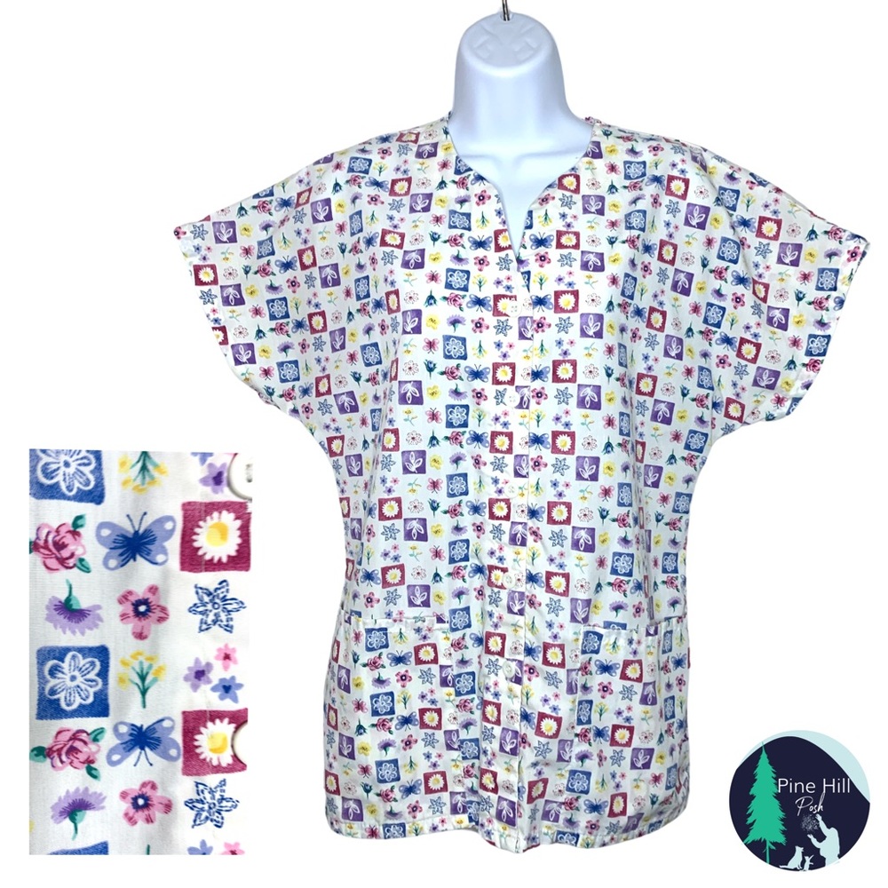 Barco Butterfly Scrub Size XS Small Relaxed Button-up Floral Short Sleeve Pocket